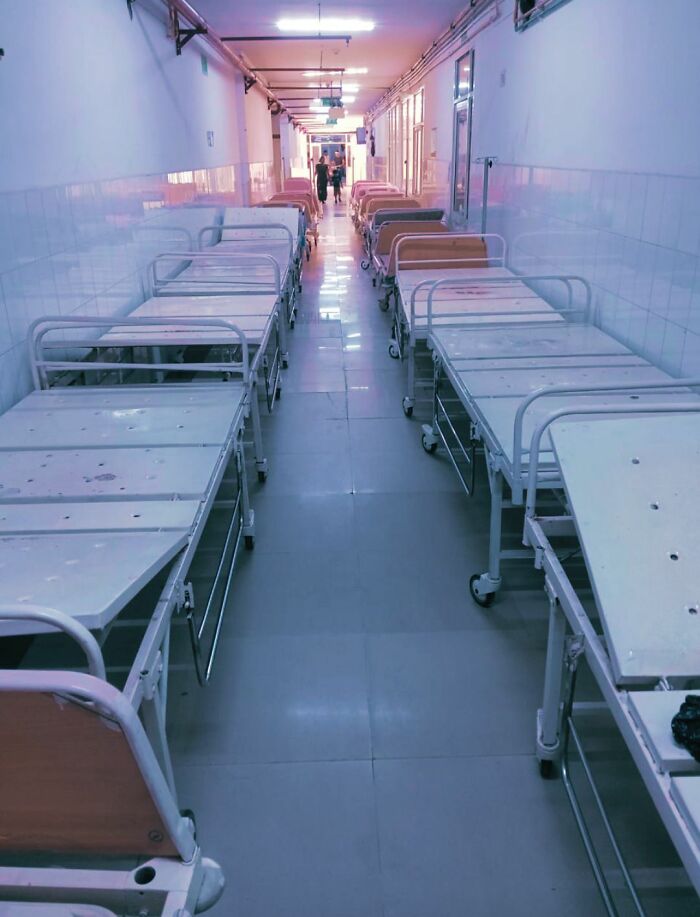 “Bro Lives In A Truman Show”: 81 Beautiful Yet Unnerving Liminal Spaces You Can’t Stop Looking At