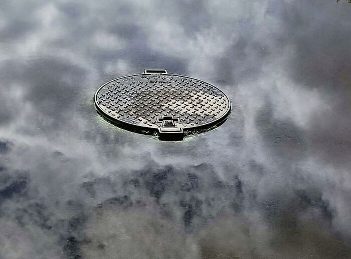 “Bro Lives In A Truman Show”: 81 Beautiful Yet Unnerving Liminal Spaces You Can’t Stop Looking At