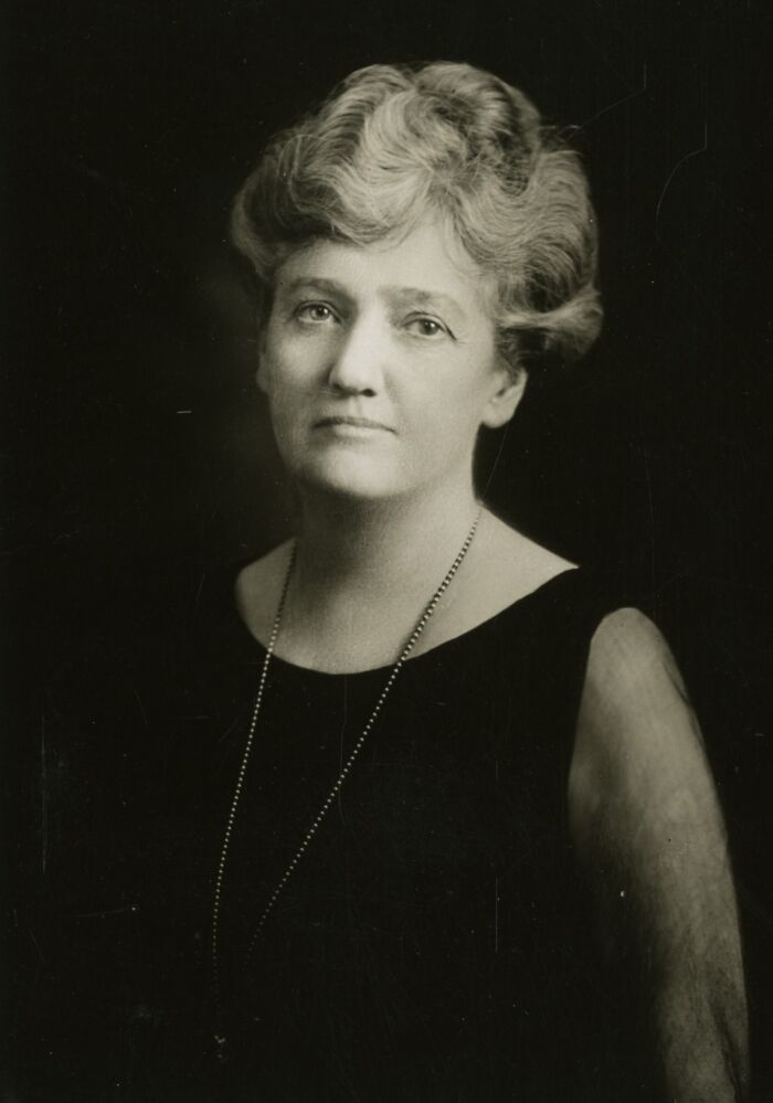 31 Remarkable Women Scientists Seen Through Smithsonian Portraits