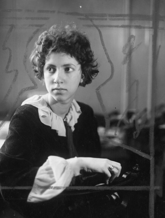 31 Remarkable Women Scientists Seen Through Smithsonian Portraits