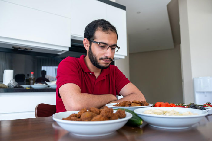 Mom Feels She&#8217;s &#8220;Fighting A Losing Battle” As Her Wish To Eat Together With Fam Faces Many Hurdles