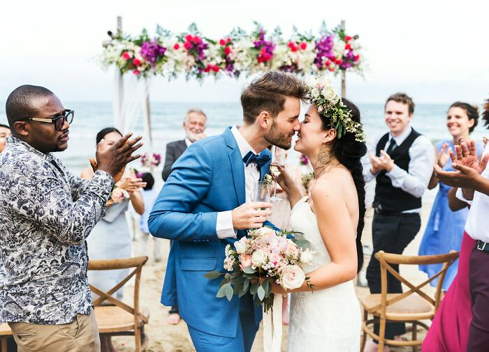 Exes Share Their Most Chaotic Breakup Stories That Sound Straight Out Of A Movie