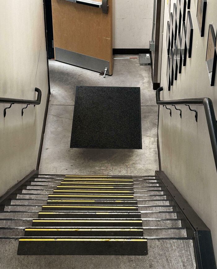 “Freaks Me Out Every Time I See It”: 76 Unphotoshopped Pics That Look Fake But Are 100% Real