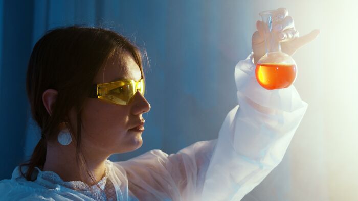 Scientists Reveal 37 Of The Most Terrifying Things That Went Wrong In Their Labs