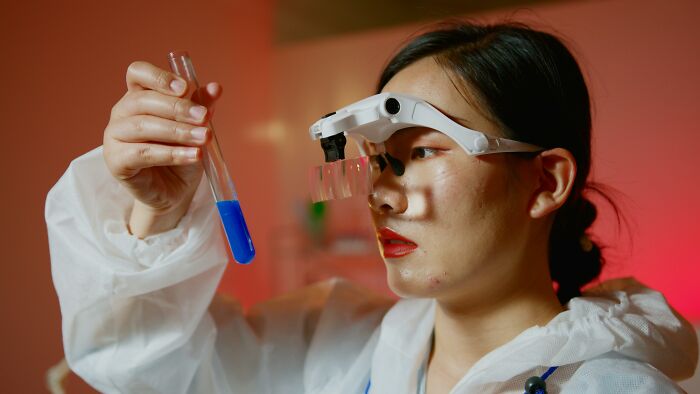 Scientists Reveal 37 Of The Most Terrifying Things That Went Wrong In Their Labs