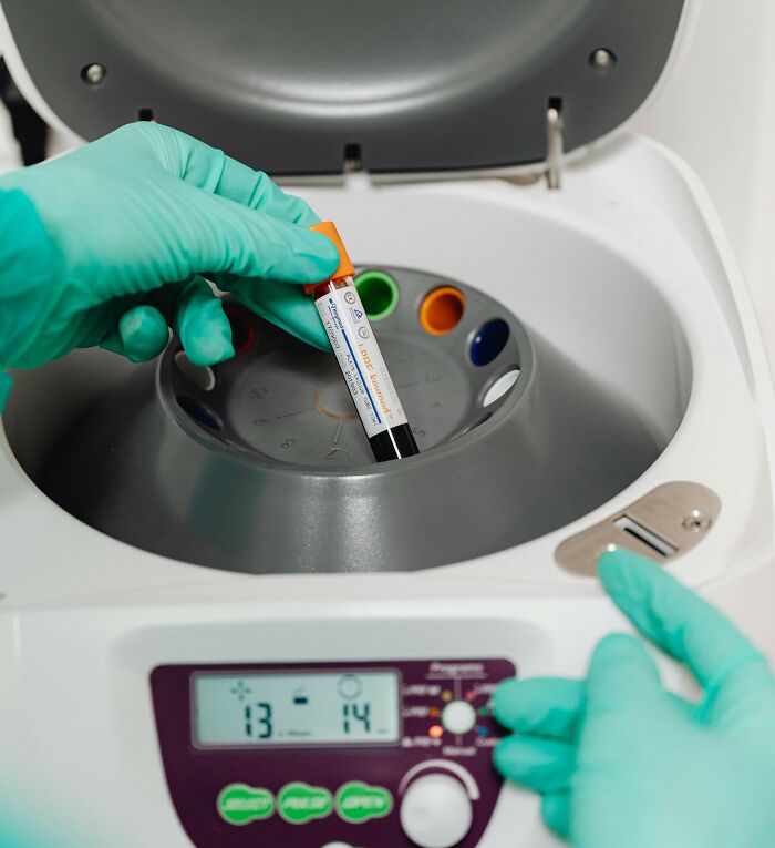 Scientists Reveal 37 Of The Most Terrifying Things That Went Wrong In Their Labs