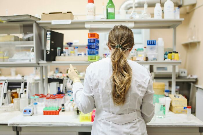 Scientists Reveal 37 Of The Most Terrifying Things That Went Wrong In Their Labs