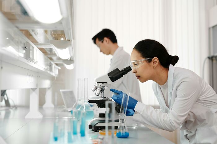 Scientists Reveal 37 Of The Most Terrifying Things That Went Wrong In Their Labs