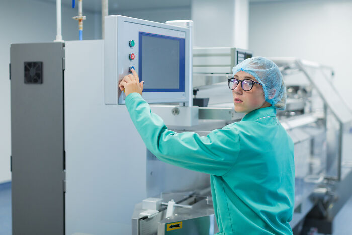 Scientists Reveal 37 Of The Most Terrifying Things That Went Wrong In Their Labs