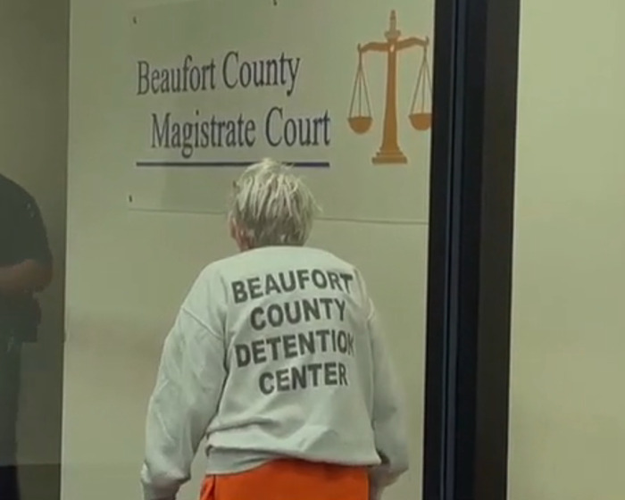 82-Year-Old Woman Fatally Attacks Her Husband, Heartbreaking Handwritten Notes Reveal Why