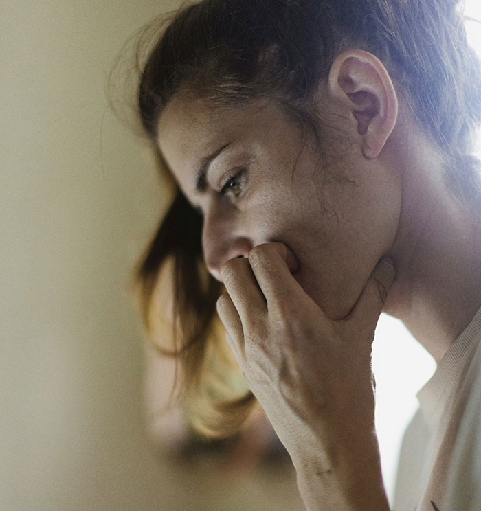 Mom Of 3 Kids Gets No Financial Help From Rich BF Of 10 Years, Wonders If This Is Normal