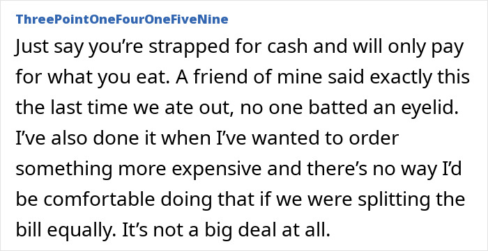 Woman Is Tired Of Splitting The Restaurant Bill With Her Overweight Friends, Asks For Help
