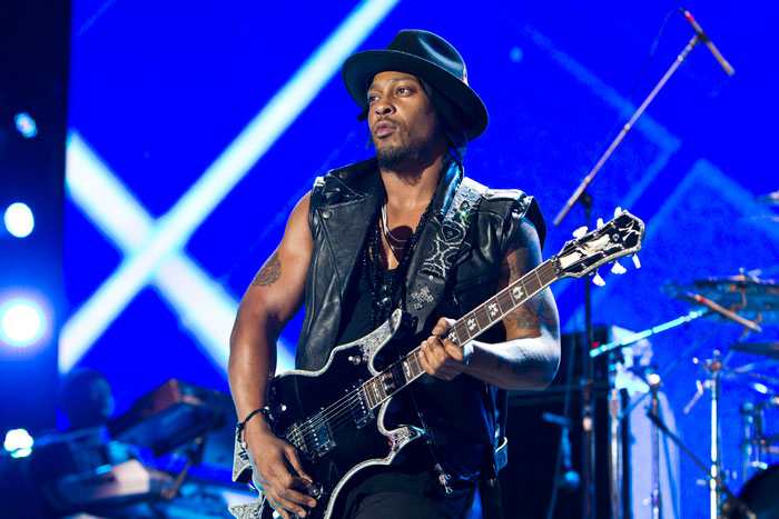 R&#038;B Legend D&#8217;Angelo Passes Away At 51 After Several Months Of Treatment