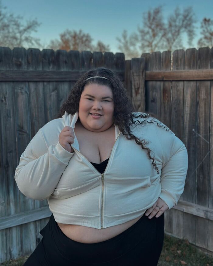 Plus-Size Activist Who Demanded Free Seats On Planes Lies Low After Alleged Hospital Arrest Drama