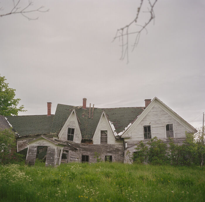 I Published A Photography Book About America’s Forgotten Homes (22 Pics)