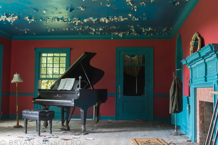 I Published A Photography Book About America’s Forgotten Homes (22 Pics)