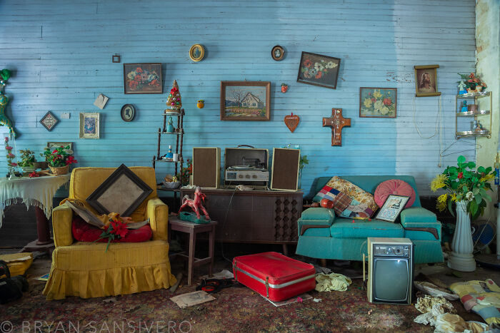 I Published A Photography Book About America’s Forgotten Homes (22 Pics)