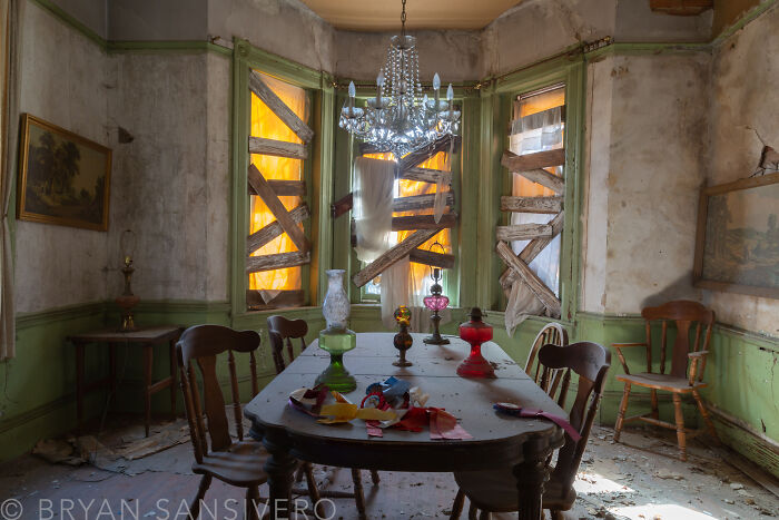 I Published A Photography Book About America’s Forgotten Homes (22 Pics)