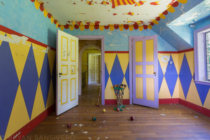 I Published A Photography Book About America’s Forgotten Homes (22 Pics)