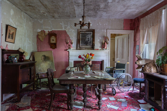 I Published A Photography Book About America’s Forgotten Homes (22 Pics)