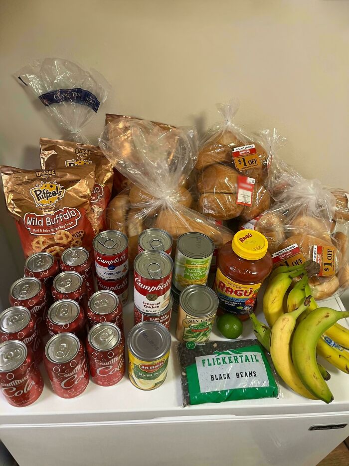 55 Dumpster Diving Treasures Your Neighborhood Raccoons Would Be Wowed By (New Pics)