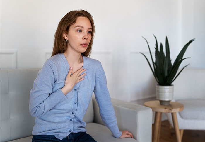 56 Symptoms That Made People See A Doctor And It Turned Out To Be Cancer