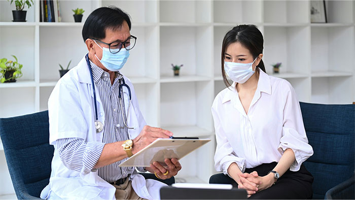 56 Symptoms That Made People See A Doctor And It Turned Out To Be Cancer