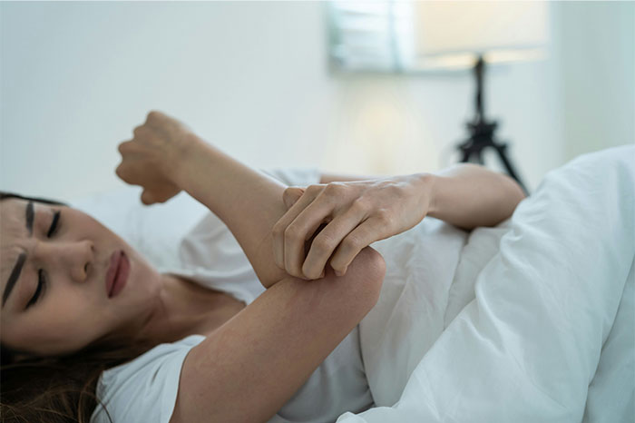 56 Symptoms That Made People See A Doctor And It Turned Out To Be Cancer