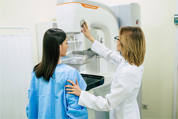 56 Symptoms That Made People See A Doctor And It Turned Out To Be Cancer