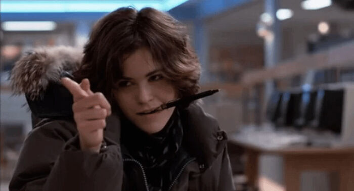 This Online Group Is Dedicated To Bad Movie Details And Here Are 81 Of The Most Confusing Ones (New Pics) This Online Group Is Dedicated To Bad Movie Details And Here Are 81 Of The Most Confusing Ones (New Pics)