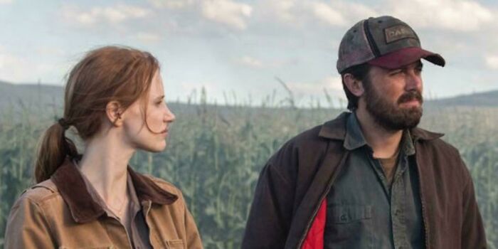 This Online Group Is Dedicated To Bad Movie Details And Here Are 81 Of The Most Confusing Ones (New Pics) This Online Group Is Dedicated To Bad Movie Details And Here Are 81 Of The Most Confusing Ones (New Pics)