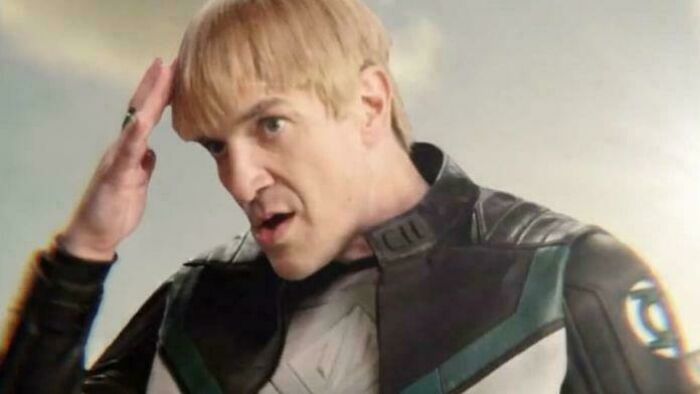 This Online Group Is Dedicated To Bad Movie Details And Here Are 81 Of The Most Confusing Ones (New Pics) This Online Group Is Dedicated To Bad Movie Details And Here Are 81 Of The Most Confusing Ones (New Pics)