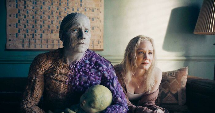 This Online Group Is Dedicated To Bad Movie Details And Here Are 81 Of The Most Confusing Ones (New Pics) This Online Group Is Dedicated To Bad Movie Details And Here Are 81 Of The Most Confusing Ones (New Pics)