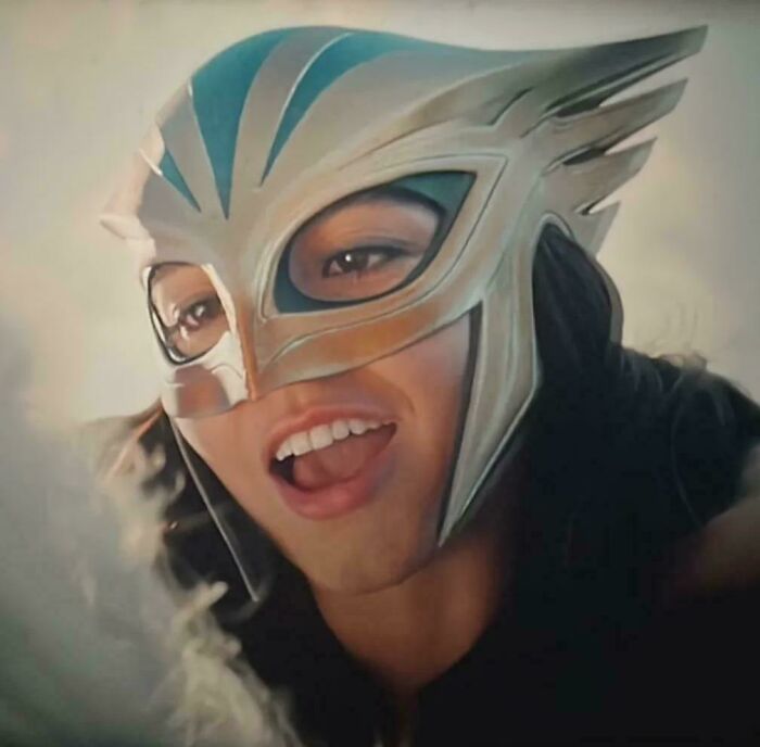 This Online Group Is Dedicated To Bad Movie Details And Here Are 81 Of The Most Confusing Ones (New Pics) This Online Group Is Dedicated To Bad Movie Details And Here Are 81 Of The Most Confusing Ones (New Pics)