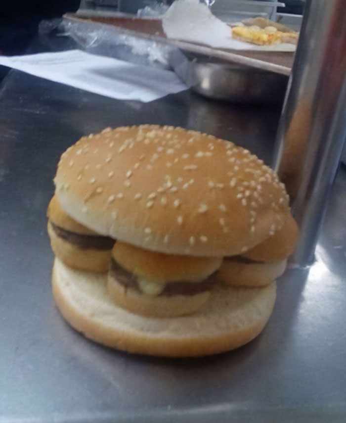 91 Pics That Came Out So Weird, They Became Blessed And Cursed All At Once