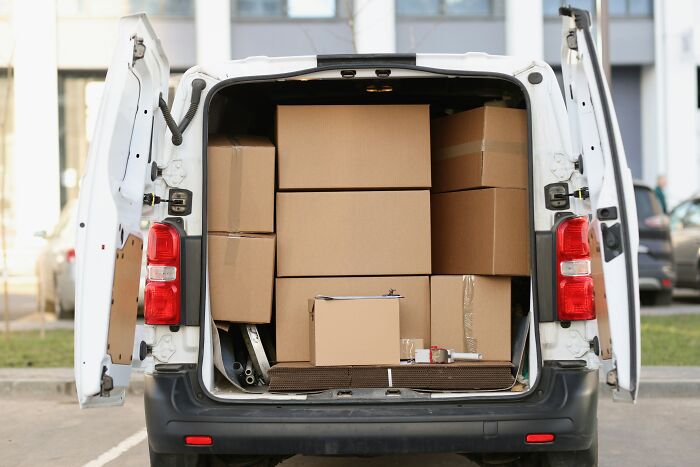 &#8220;Zip-Line Your Boxes Out&#8221;: 30 Pieces Of Unhinged Moving Advice That Should Make Things Easier