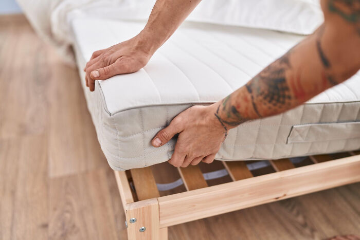 &#8220;Zip-Line Your Boxes Out&#8221;: 30 Pieces Of Unhinged Moving Advice That Should Make Things Easier