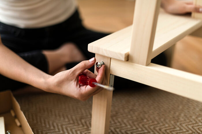 &#8220;Zip-Line Your Boxes Out&#8221;: 30 Pieces Of Unhinged Moving Advice That Should Make Things Easier