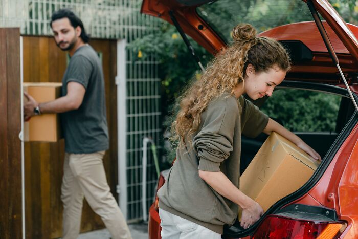 &#8220;Zip-Line Your Boxes Out&#8221;: 30 Pieces Of Unhinged Moving Advice That Should Make Things Easier