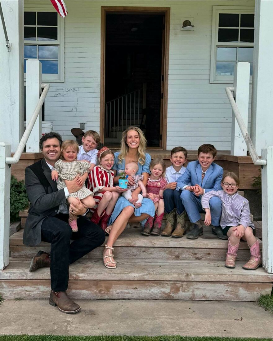 Meet The Women Who Turned “Trad Wife” Movement Into The Internet’s Hottest Debate
