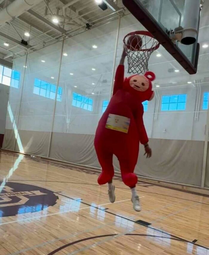 54 Pics From The Weird Side Of The Internet (New Pics)