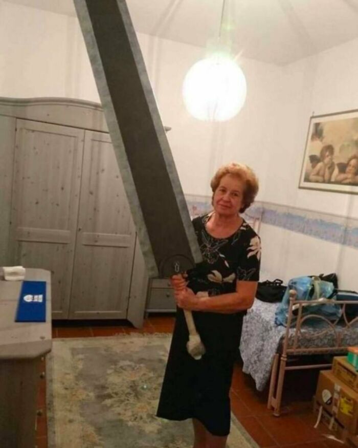 54 Pics From The Weird Side Of The Internet (New Pics)