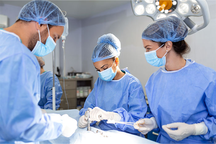 59 Bone-Chilling And Hilarious Stories From People Who Shouldn’t Have Woken Up During Surgery