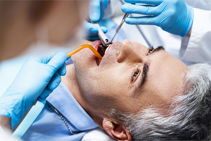 59 Bone-Chilling And Hilarious Stories From People Who Shouldn’t Have Woken Up During Surgery