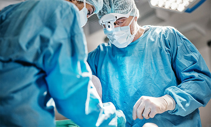 59 Bone-Chilling And Hilarious Stories From People Who Shouldn’t Have Woken Up During Surgery