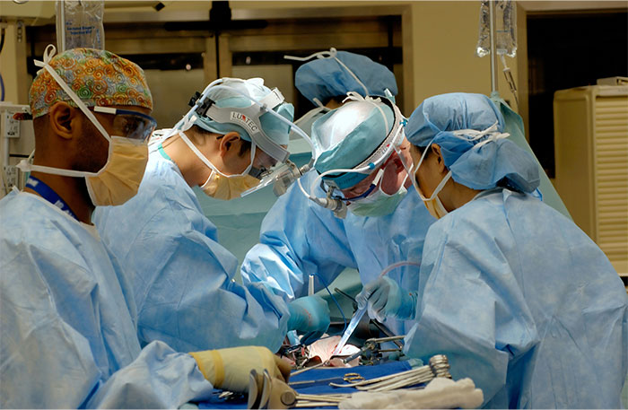 59 Bone-Chilling And Hilarious Stories From People Who Shouldn’t Have Woken Up During Surgery