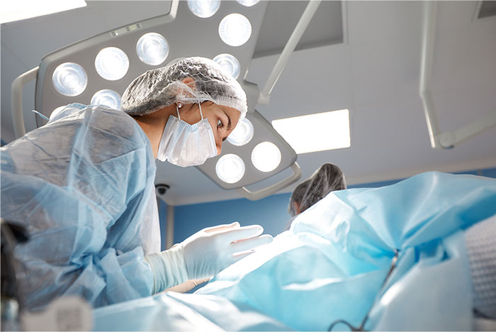 59 Bone-Chilling And Hilarious Stories From People Who Shouldn’t Have Woken Up During Surgery