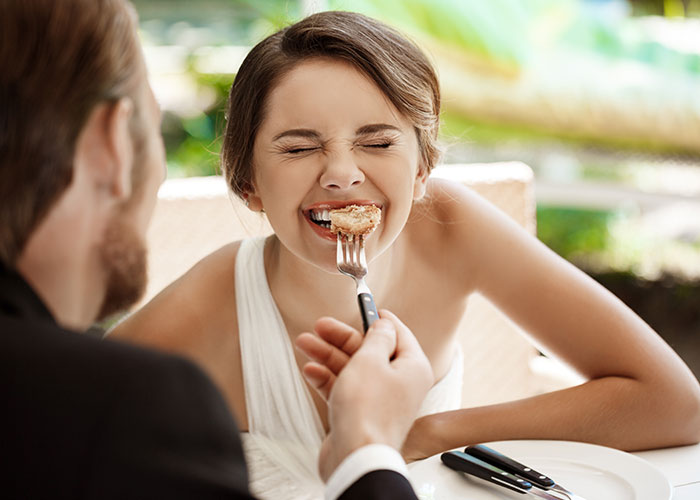 Wedding Vendors Leave Bride With No Cupcakes Because Of Her Allergy