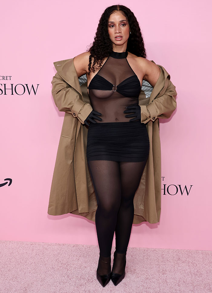 “My Eyes Are Literally Bleeding!”: 30 Stars Who Totally Missed The Mark At Victoria’s Secret 2025