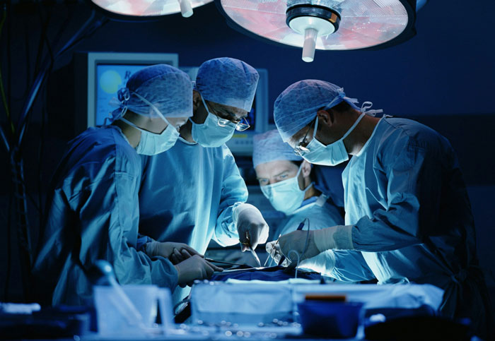 Man Cancels Life-Saving Liver Donation After Recipient Accuses His GF Of Theft, Regrets It Later